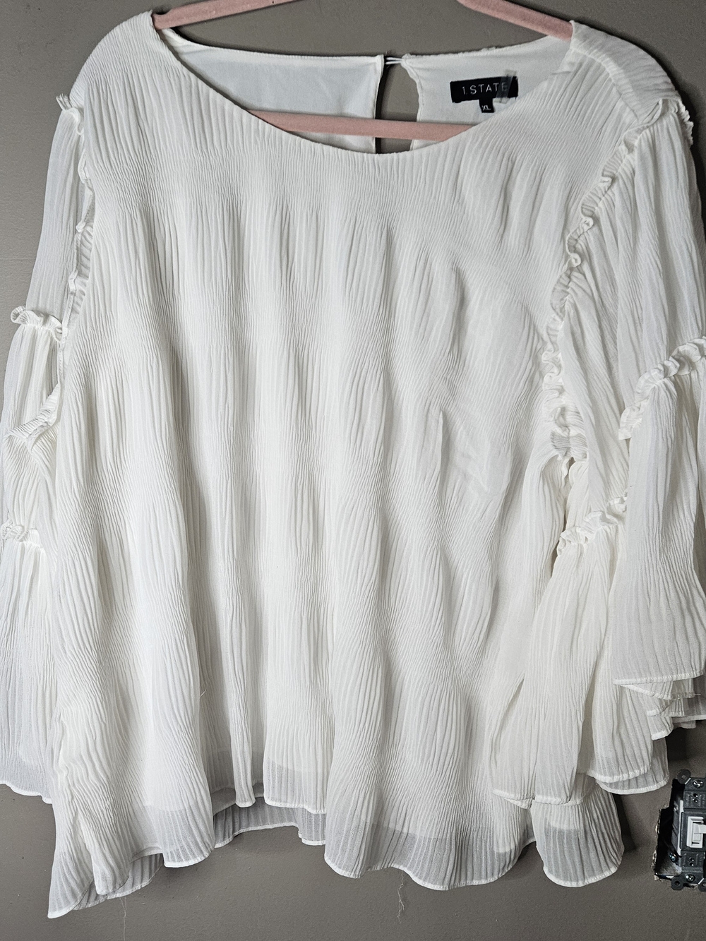 1. State Women's White Pleated Ruffle Sleeve Blouse Size XL Ptp 23.5" Length 25"